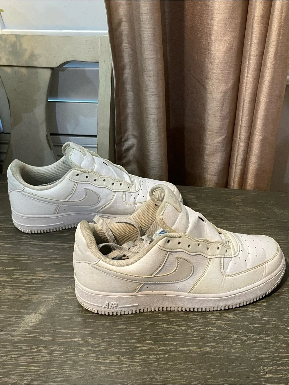 Nike Mens air force 1 White Low-Top Sneakers. size 8.5